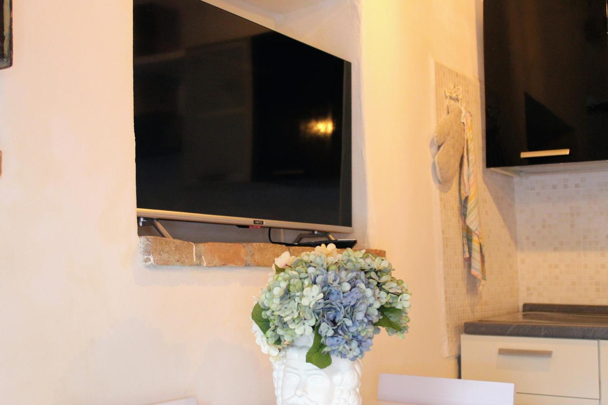 La Casina Apartment Montecatini Val di Cecina Luaran gambar